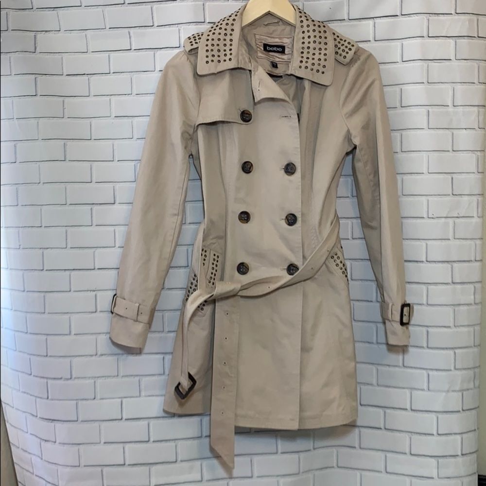 Bebe Tan Trenchcoat‎ Grommet Detailed Collar Sz S
